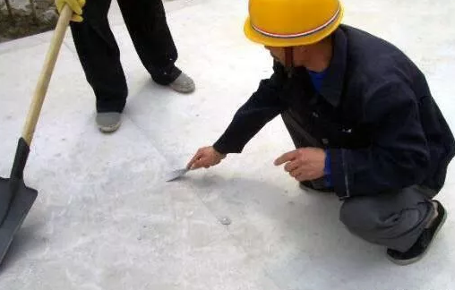 找平層起砂、起皮